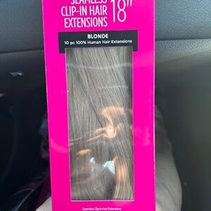 NIB satin strands18” premium human hair seamless clip-in extensions-Blonde